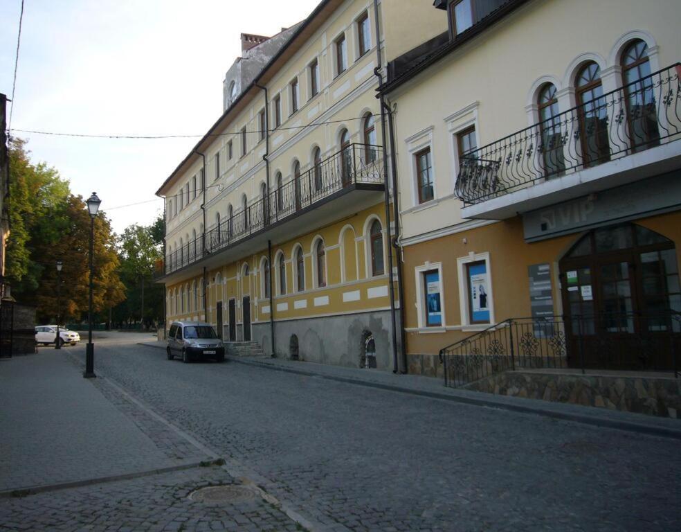 Апартаменти в Старому Місті Sweet House Кам'янець-Подільский Екстер'єр фото